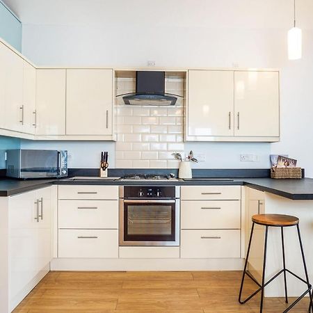 The Beach House - Fully Refurbed March 2024 Oystermouth Esterno foto