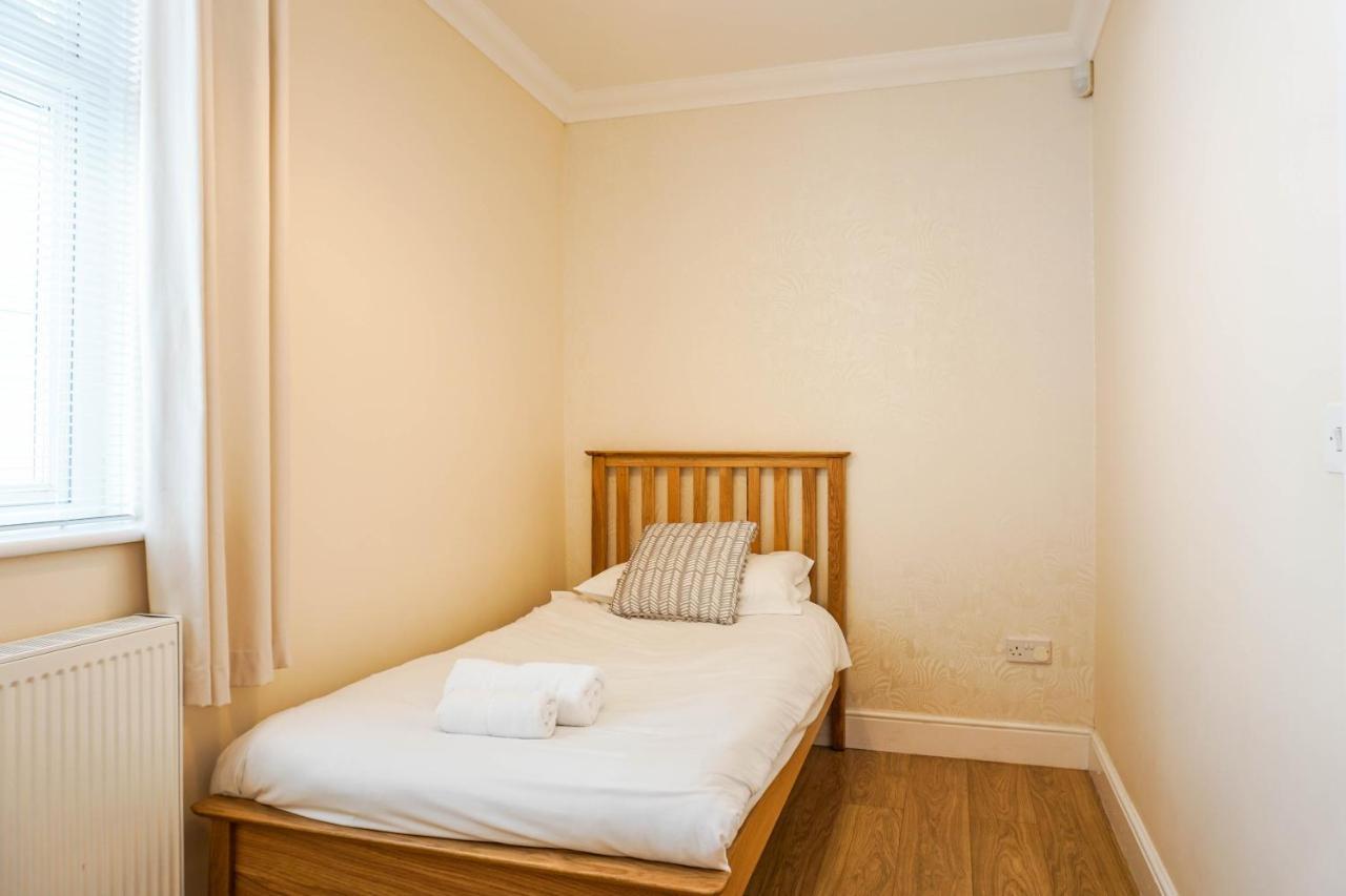 The Beach House - Fully Refurbed March 2024 Oystermouth Esterno foto
